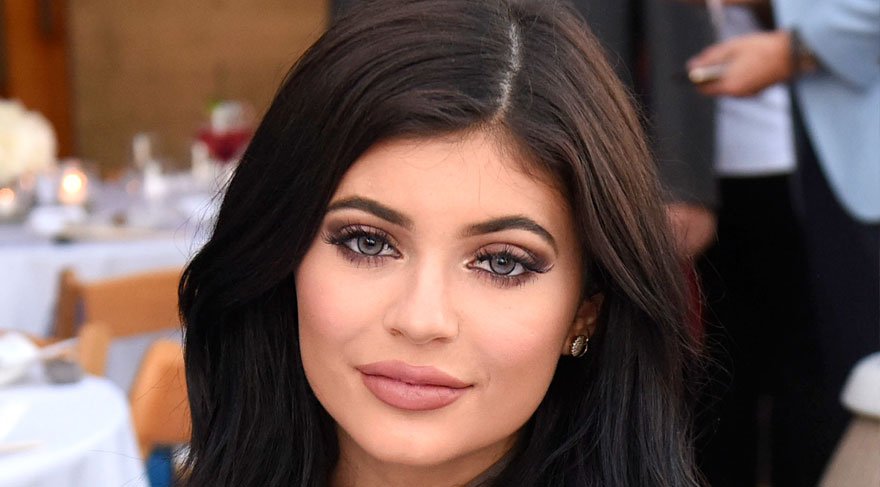 Kylie Jenner yine yok!
