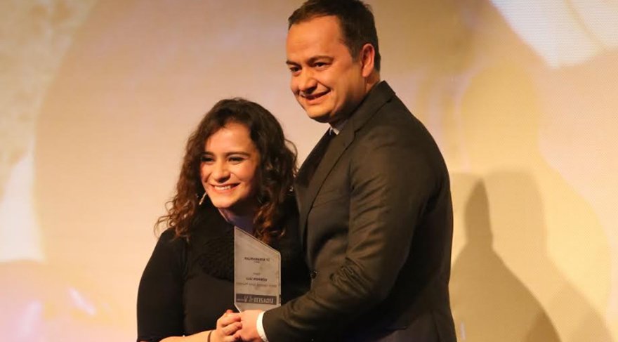 Gökmen Ulu’ya İzmir’de ‘İz Bırakanlar’ ödülü