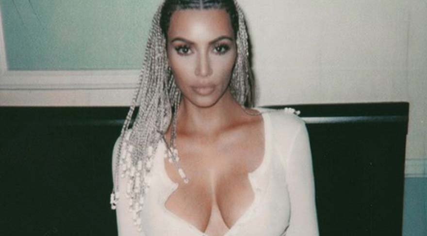 Kim Kardashian çamaşır tanıtımında sınır tanımadı