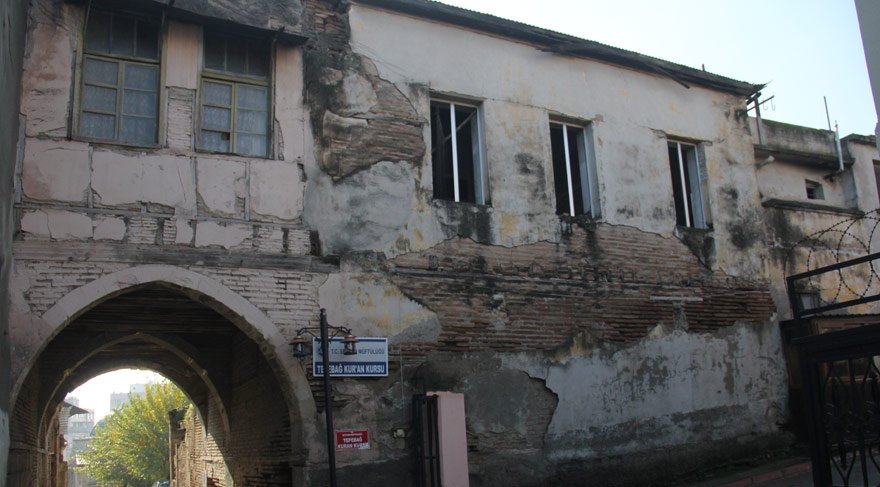 700 yıllık Musa Balı Konağı yıkılıyor