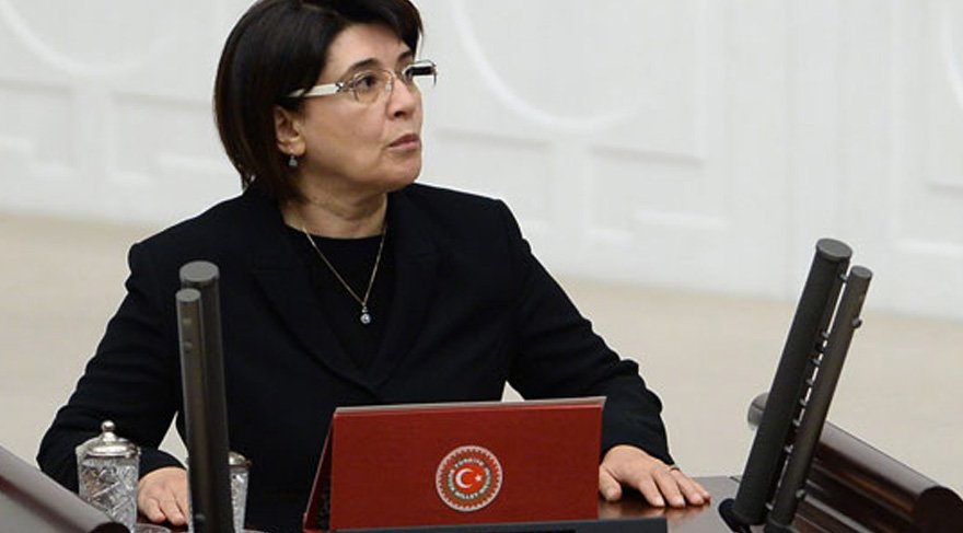 Leyla Zana’nın eşyaları kapı dışarı