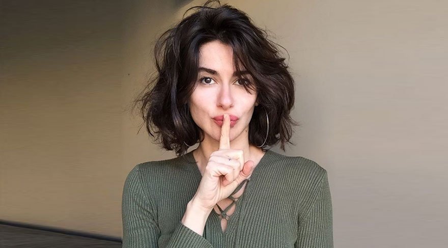 Nesrin Cavadzade’den otosansür açıklaması