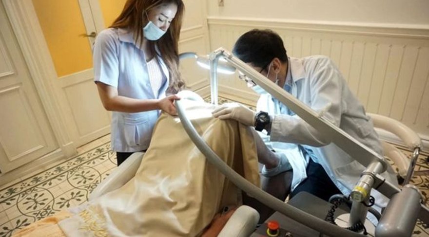 Tayland’daki moda ‘Bu da mı oldu? dedirtti. Penis beyazlatıyorlar!