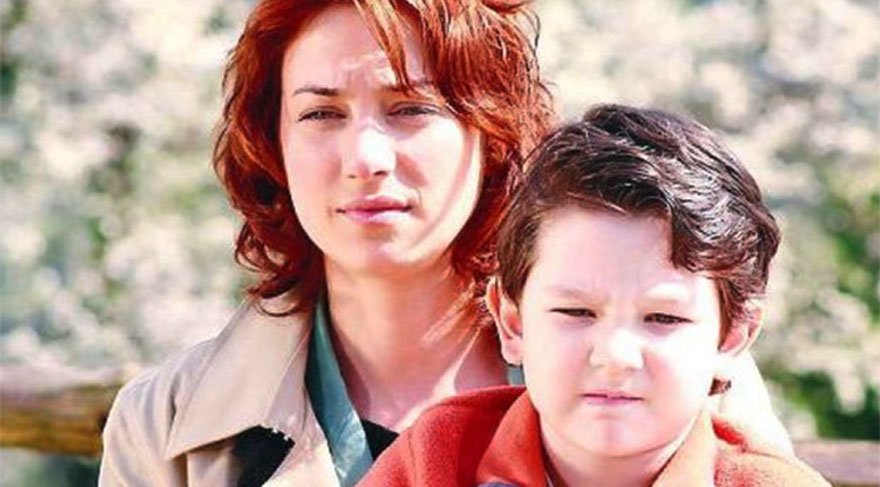 Sanem Çelik: 2004’den 2018’e… Canım oğlum sete ziyaretime geldi