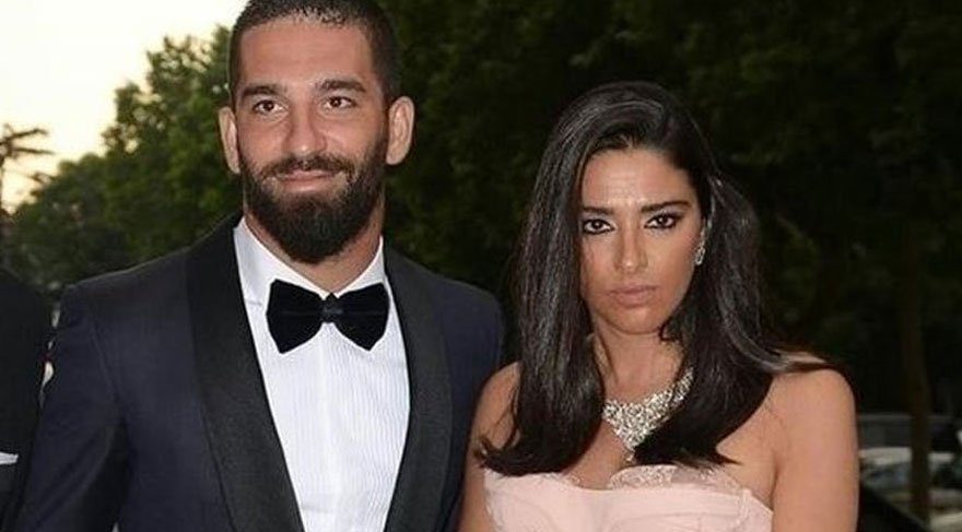 Arda Turan, Aslıhan Doğana evlenme teklif etti Aslıhan Doğan kimdir Arda Turan, Aslıhan Doğana evlenme teklif etti Aslıhan Doğan kimdir