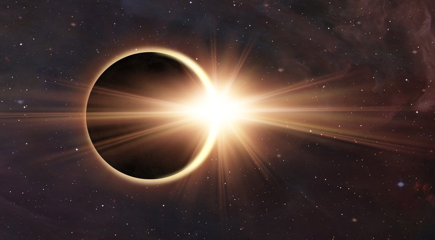 Aslan/Kova aksı bireysel anlamda zihin, kalp uyumu, uyumsuzluğu ve bundan dolayı ortaya çıkan gerilimlere işaret ederken, dünya astrolojisine göre de halk ve otorite arasındaki gerilimlere, gösterilere işaret etmektedir. Tutulma Kova burcunun 27. derecesinde meydana gelecek. 27. derece 3. dekana işaret etmekte.