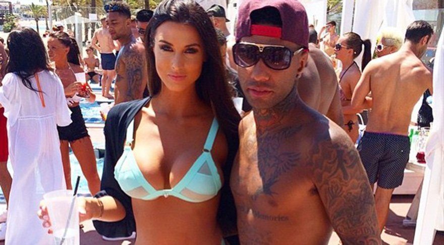 Eski futbolcu Jermaine Pennant, canlı yayında eşiyle cinsel ilişkiye girdi