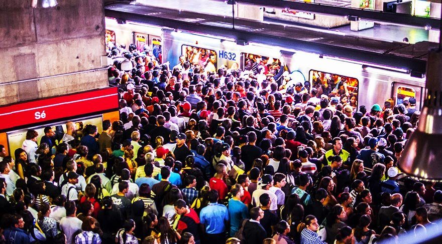 Sao Paulo metrosunda nefes almak bile zor