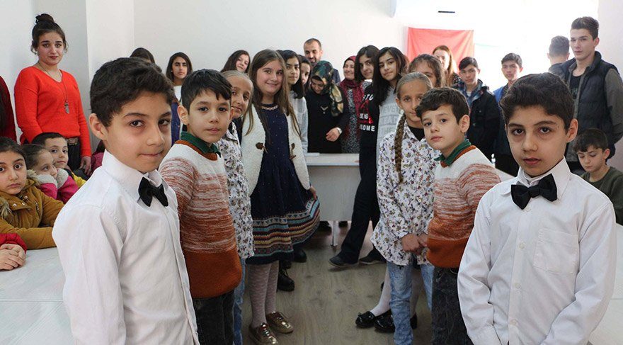 Bu dernekte 136 ikiz, 5 üçüz ve 1 dördüz var