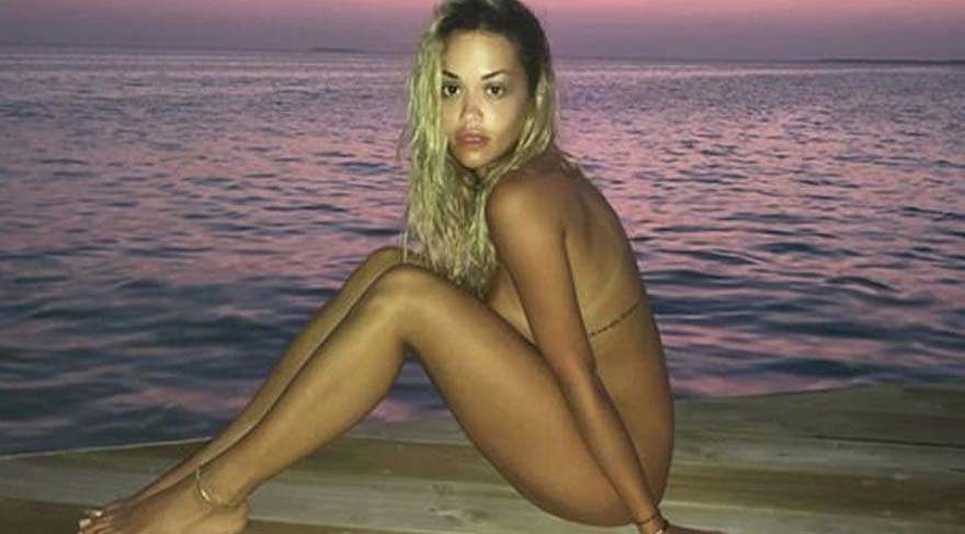 Rita Ora gün batımında çırılçıplak fotoğrafıyla Instagram’ı karıştı!