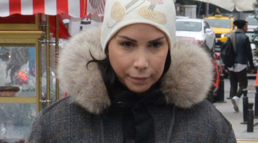 Şarkıcı Tuğba Özerk, yakalama kararının ardından adliyede ifade verdi