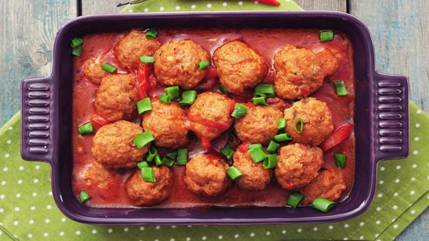 Fırında köfte patates tarifi: Her sofrayı kurtaran, fırında köfte patates nasıl yapılır?