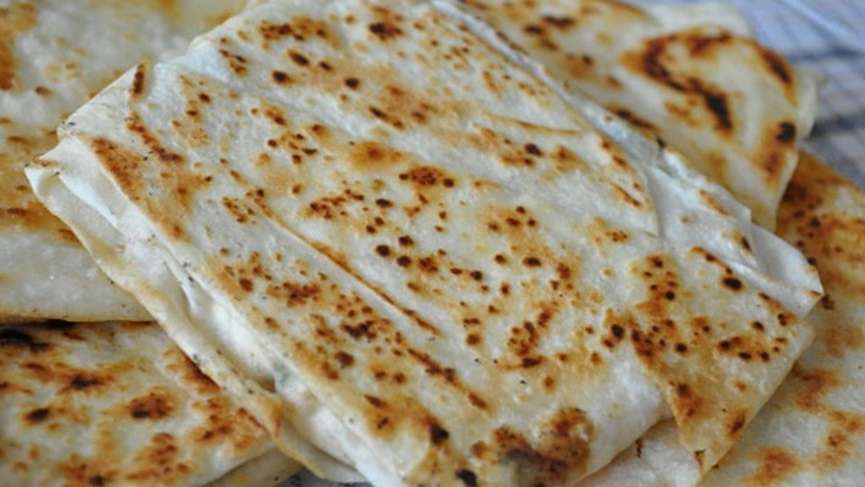 TAVADA KOLAY KIYMALI GÖZLEME TAVADA KOLAY KIYMALI GÖZLEME