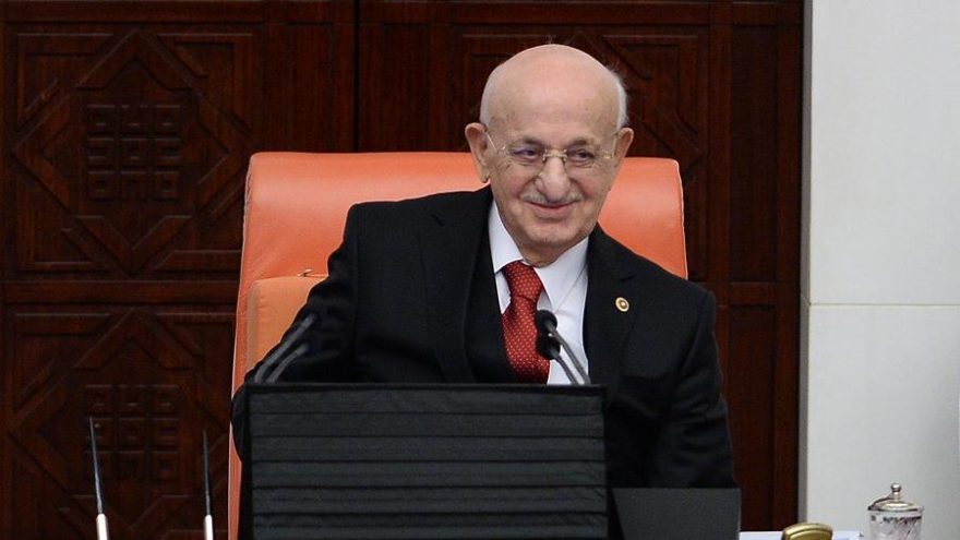 Sanatçılar TBMM Başkanı İsmail Kahraman’ı istifaya davet ediyor