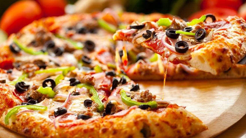 Pizza börek tarifi | Bir dilim pizza kaç kalori?