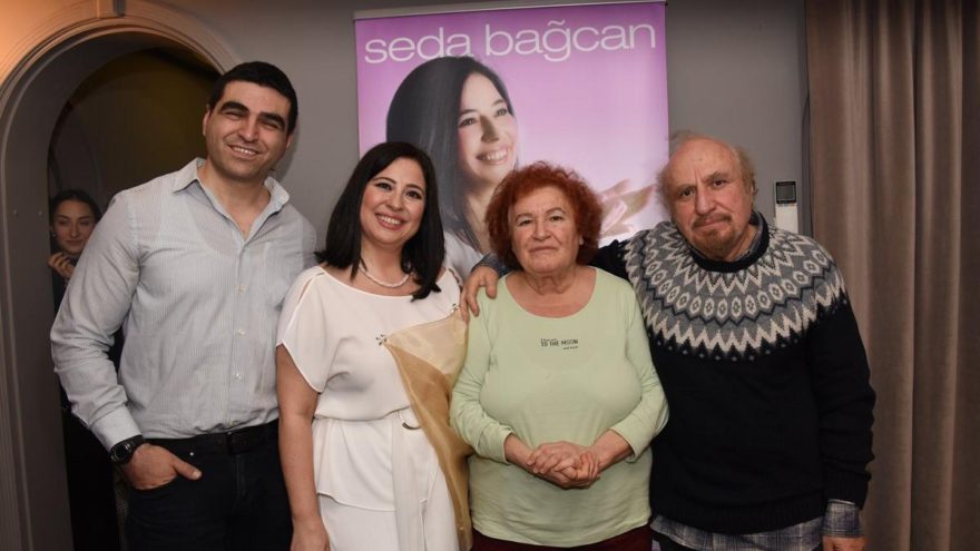 Bağcan ailesi albüm kutlamasında