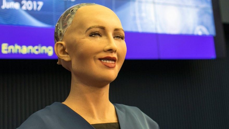 Bahçeli’nin tepki gösterdiği robot Sophia’dan Türkiye’ye mesaj