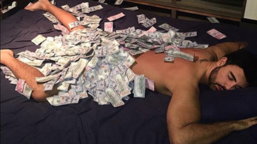 Müstehcen paylaşımlar yapan sosyal medya fenomeni gözaltına alındı