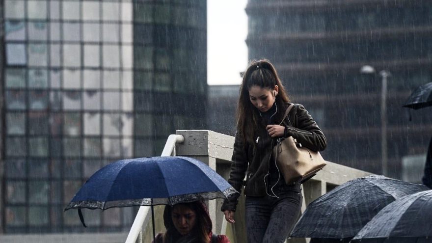 Meteoroloji’den bütün yurda sağanak yağış uyarısı!