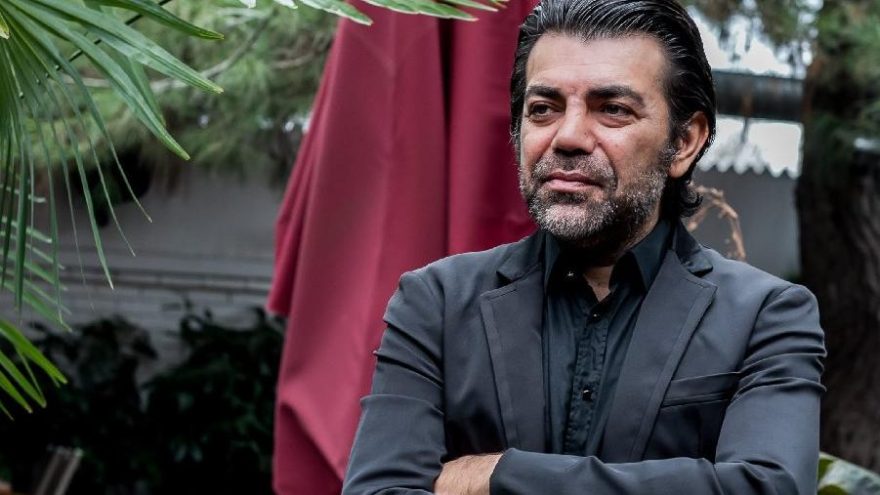Ünlü oyuncudan hayvan derneği yararına sergi