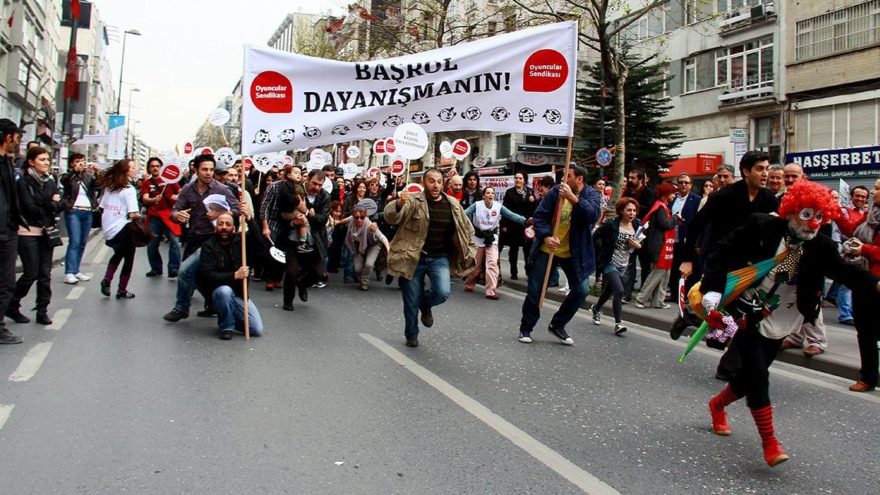 Oyuncular Sendikası’ndan 1 Mayıs çağrısı! ‘Güzel günler göreceğiz…’