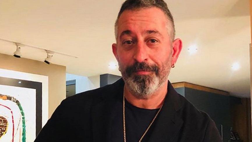 Cem Yılmaz’dan Mustafa Sandal esprisi