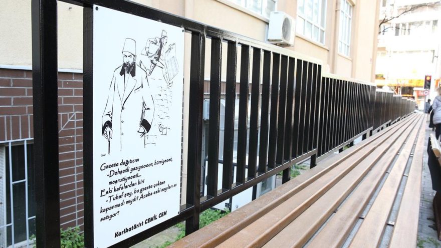 Kadıköy sokaklarında Cemil Cem karikatürleri