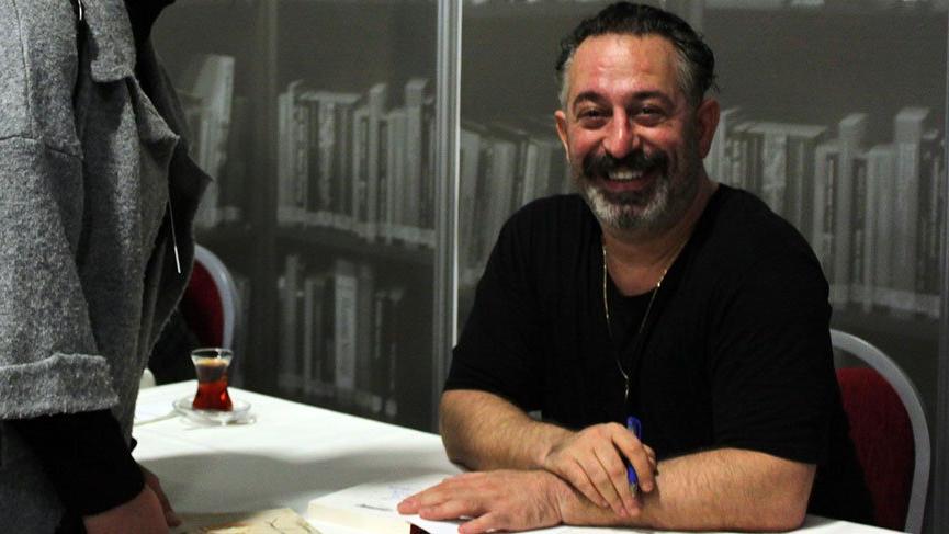 Cem Yılmaz yeni filminin müjdesini verdi