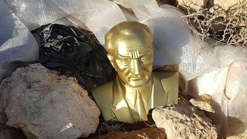 Kırşehir’de büyük ayıp! Atatürk büstü boş araziye atıldı
