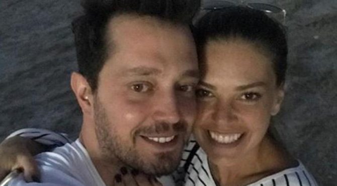 Guzel Oyuncu Asli Enver Kimdir Sarkici Murat Boz Kimdir Magazin Haberleri