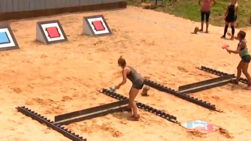 Elif gözyaşlarına boğuldu! Survivor’da sembol oyununda kimler elendi? Kimler kazandı?