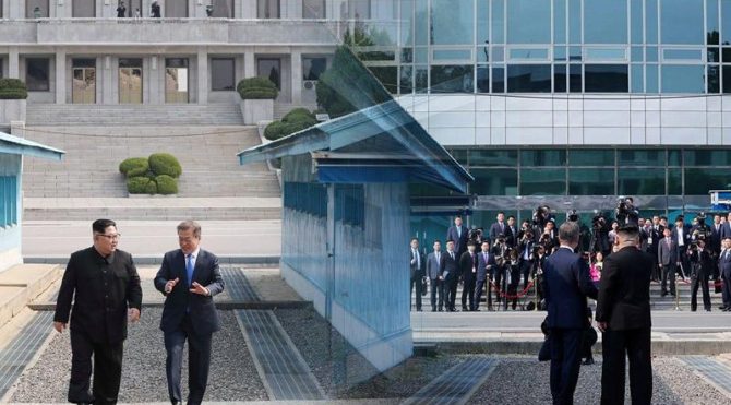 Kuzey Kore deki tarihi görüşmede dikkat çeken detay