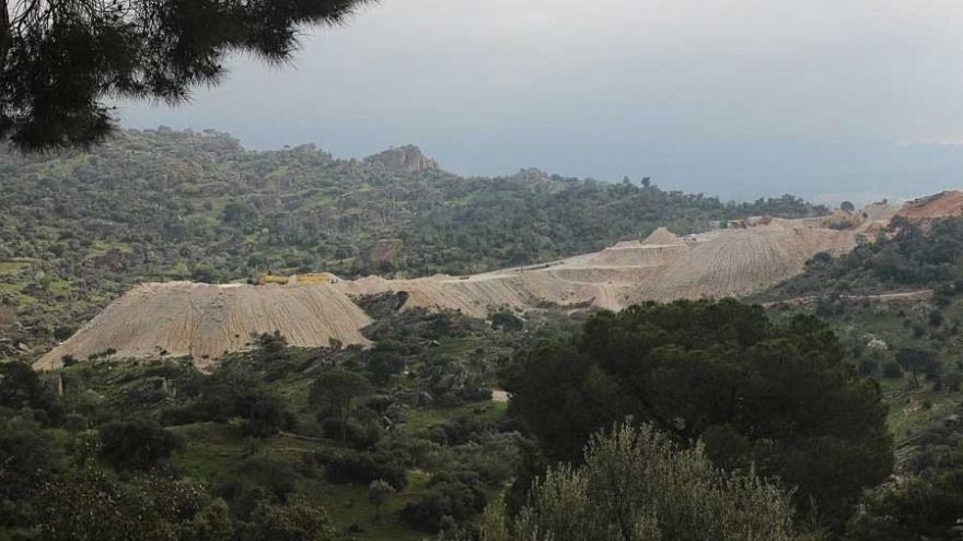 Madencilik faaliyetleri, 8 bin yıllık kaya resimlerini tehdit ediyor