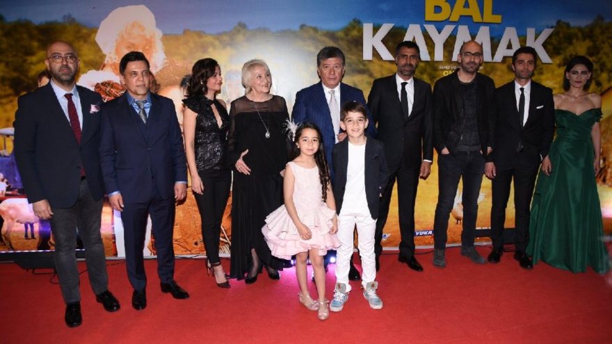 İş sanat ve siyaset dünyasını buluşturan gala