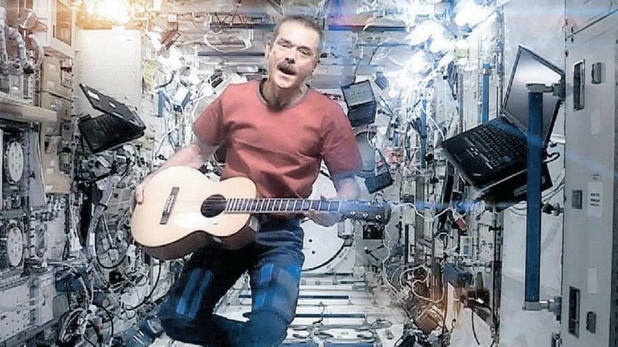 Kanadalı astronot Albay Chris Hadfield: Gezegenin etrafını 2650 kez dolaştım
