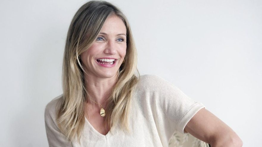 Ünlü İngiliz oyuncu Cameron Diaz bebek bekliyor