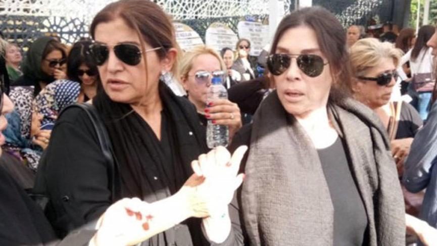 Nebahat Çehre, annesi Müzeyyen Hanımı sonsuzluğa uğurladı