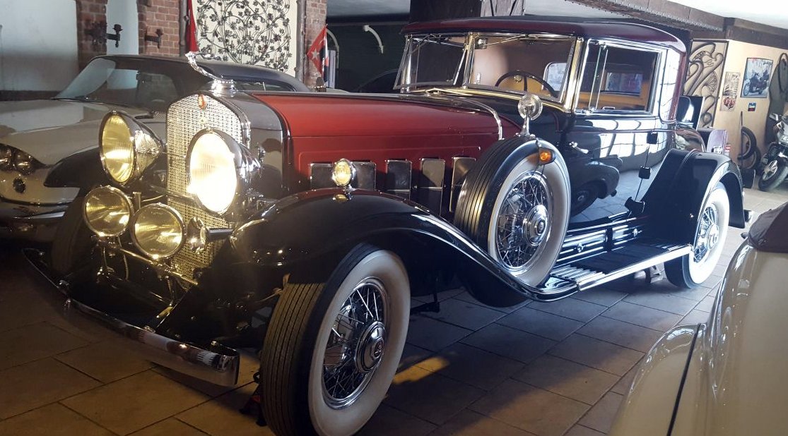 1930-cadillac-v16-en-pahali-kopya