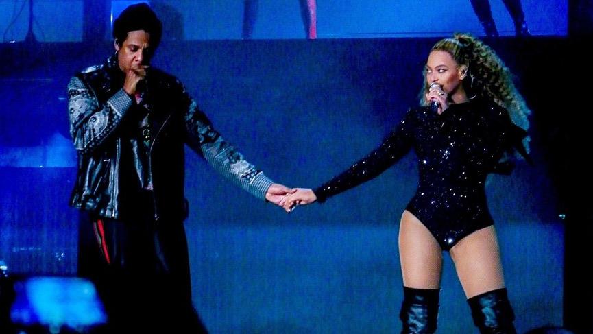 Les Benjamins tasarımları Jay Z’nin üzerinde