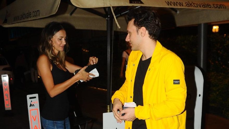 Emina Sandal ile şarkıcı Edis, düet yapmak için stüdyoya girdi