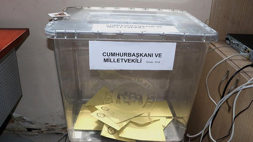 ‘Türk devletine hayırlı olsun’ vatandaş jargonu değil! İlk oylamalarda şaşırtan görüntü