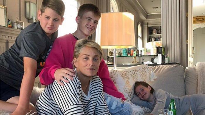 Sharon Stone’un aile keyfi