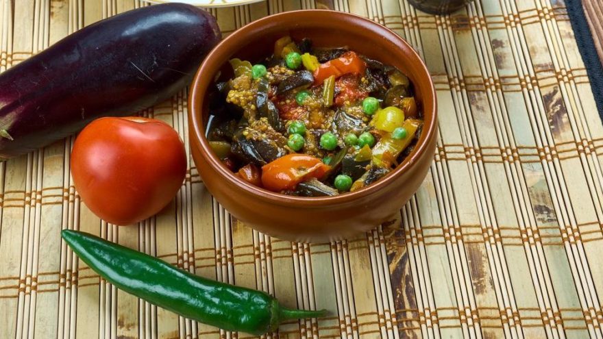 Sebzeli güveç tarifi: Lezzetin sağlıkla buluştuğu sebzeli güveç tarifi…