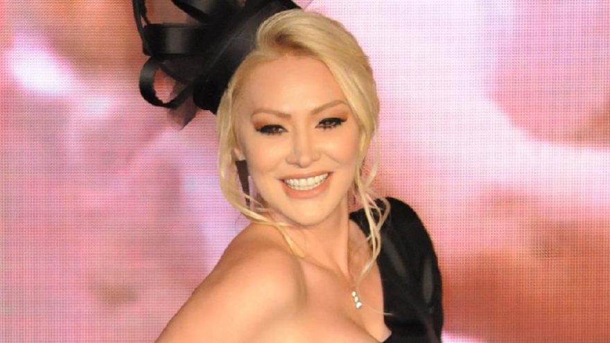 Aylin Coşkun, Mehmetçik Vakfı’na bağış yaptı