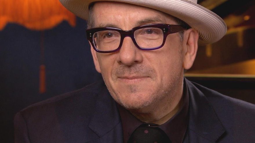 Ünlü şarkıcı Elvis Costello’dan kötü haber