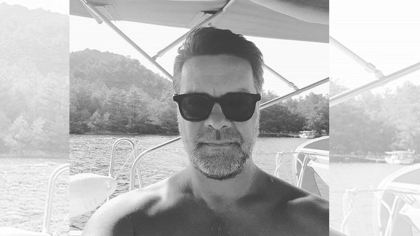 Beyaz’dan tekne selfiesi geldi
