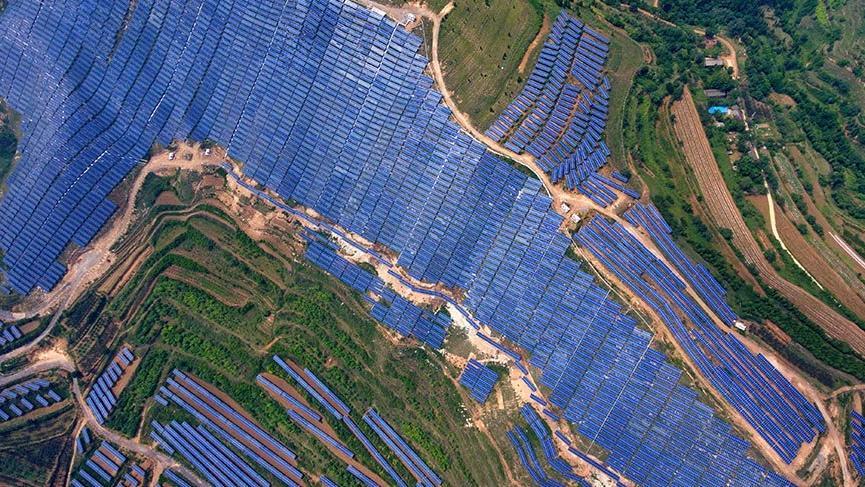Çin’de dev güneş santralleri kuruluyor