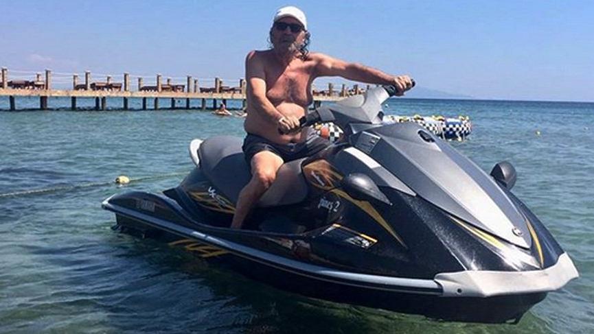 Cem Yılmaz babası üzerinden tatil mesajı verdi!