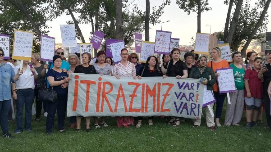 Bursa Nilüfer’de kadınlar çocuk istismarına karşı yürüdü