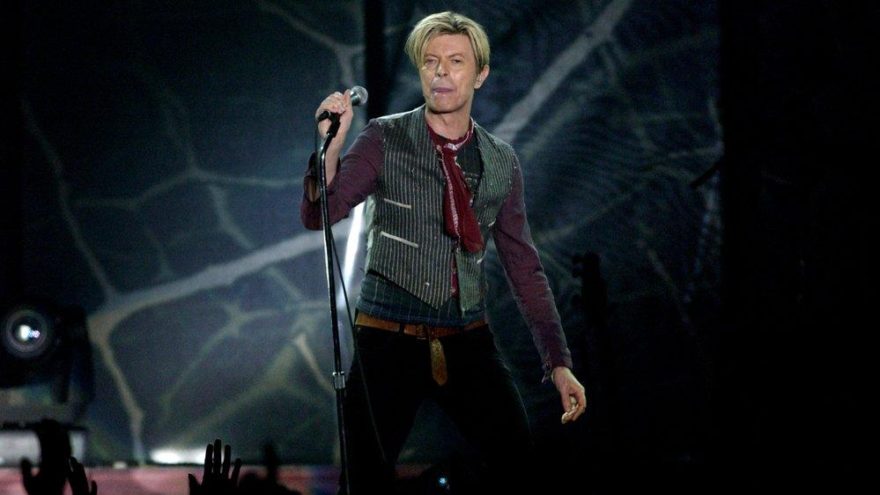 Efsane müzisyen David Bowie’nin ilk demo kaydı ekmek sepetinde bulundu